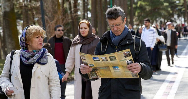 تردد گردشگران خارجی از مرز پرویزخان کرمانشاه از سر گرفته شد