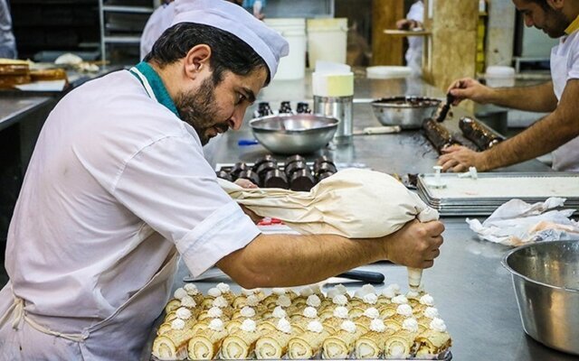 قنادی‌های کرمانشاه روغن ندارند