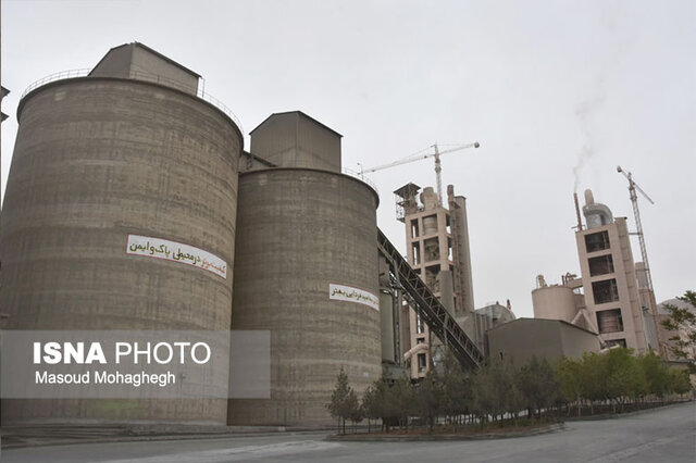 برخی صنایع بزرگ کرمانشاه باید از شهر ری "مازوت" بگیرند برخی صنایع بزرگ کرمانشاه باید از شهر ری "مازوت" بگیرند