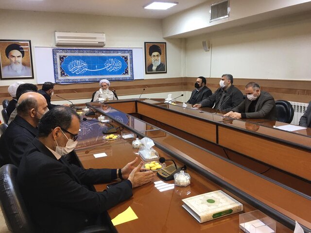 شورا و شهرداری کرمانشاه "اختلاف و حاشیه" را کنار بگذارند/ بر اولویتهای شهر تمرکز کنید