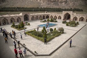 اقامت ۲۲۰ هزار مسافر نوروزی در کرمانشاه/ "تاق بستان" در صدر بازدیدها