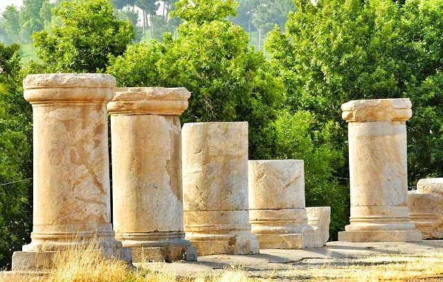 به تماشای شاهکار معماری سنگی ایران در کنگاور بنشینید  به تماشای شاهکار معماری سنگی ایران در کنگاور بنشینید