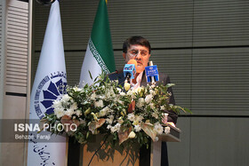 اصناف همچون گذشته در کنار مردم و دولت باشند