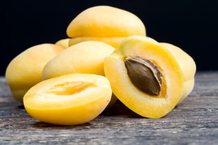 هشدار درباره مصرف هسته زردآلو؛ تلخی‌گیری به معنای بی‌خطر شدن نیست