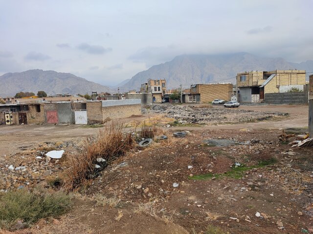 اینجا بچهها با "فاضلاب" و "مار 3 سر" زنگی میکنند!