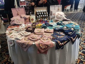 برپایی نمایشگاه محصولات مددجویان فارس در دهه فجر