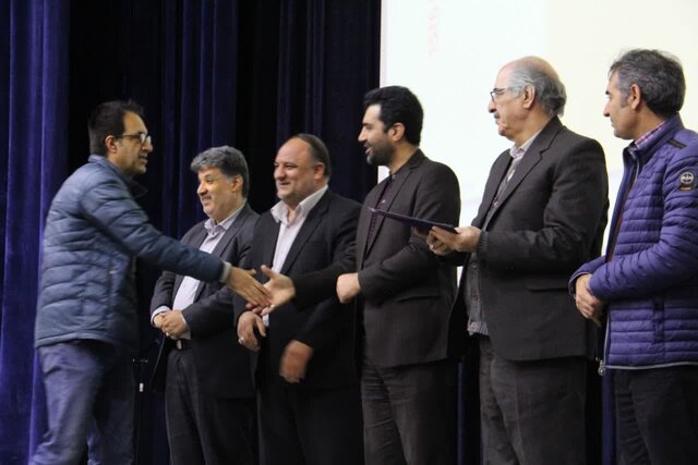 جشنواره هنرهای تجسمی "فجر" در کرمانشاه آغاز بهکار کرد