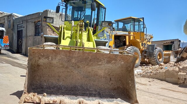 آغاز تخریب پاتوقهای معتادین در محله "آقاجان" کرمانشاه