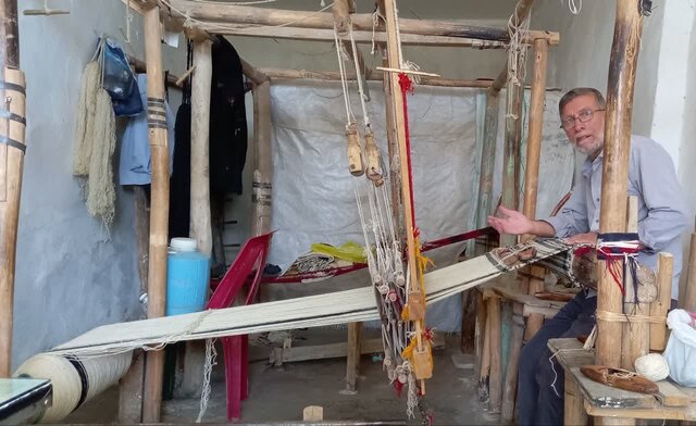 پای درد دل پیرِ موج بافی کرمانشاه