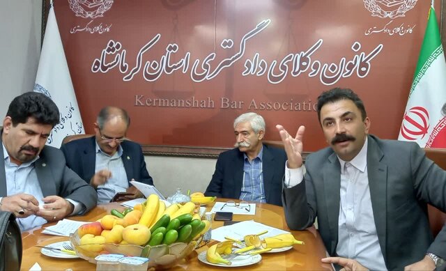 کانون وکلای کرمانشاه از خبرنگاران حمایت حقوقی می کند