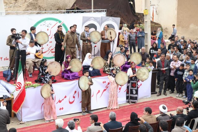 جشنوارهای به شیرینی انگورِ "کندوله" و دلانگیزی عطر سیبِ "سرتخت"