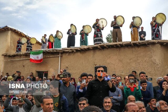 جشنوارهای به شیرینی انگورِ "کندوله" و دلانگیزی عطر سیبِ "سرتخت"