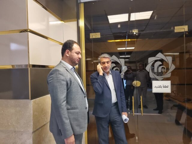 دعوت به جلسه شورا و درب بسته سالن جلسات!