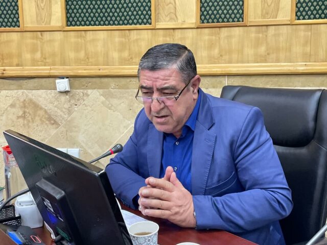 شهرداریها "حیات خلوت" برخی نمایندگان مجلس شدهاند/ انتخاب شهرداران هم "سیاسی" شده است