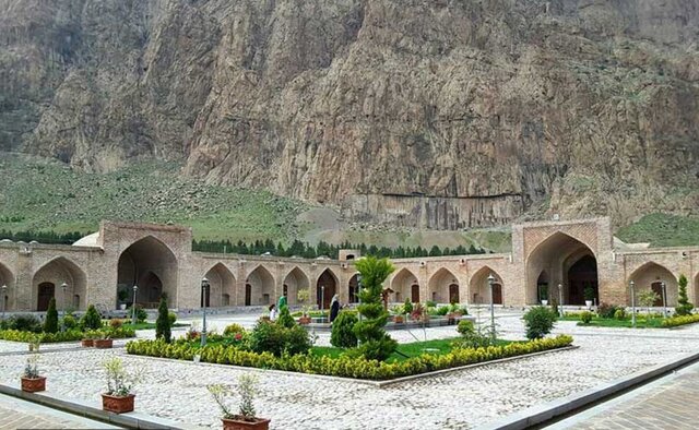 ۵ ویژگی که کاروانسرای بیستون را شاخص میکند ۵ ویژگی که کاروانسرای بیستون را شاخص میکند