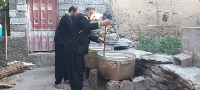 برگزاری آیین «هلیسه پزان» در روستای کنگرشاه صحنه