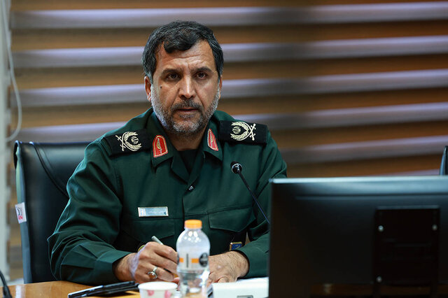 باید نسل جدید را با چهره پلید منافقین آشنا کنیم تا فریبشان را نخورند باید نسل جدید را با چهره پلید منافقین آشنا کنیم تا فریبشان را نخورند