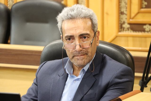 برای انتخاب اولویت توسعه استان سردرگمیم