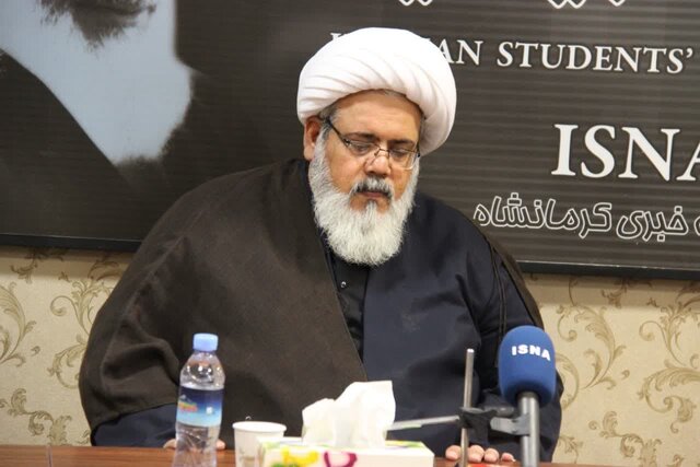 نشست تخصصی بررسی آراء و اندیشه‌های سیاسی، عرفانی و اخلاقی امام خمینی(ره) برگزار شد