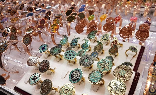 بازار فروش صنایع دستی خوب نیست بازار فروش صنایع دستی خوب نیست