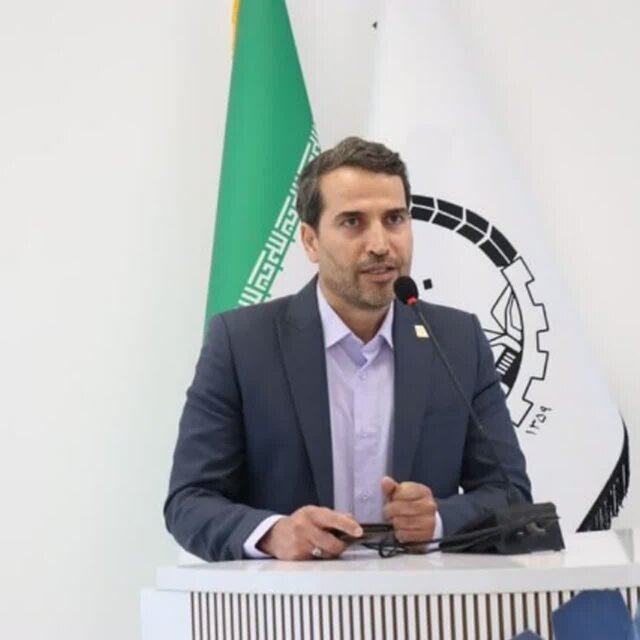 نشان «سینه ستبر» به مفاخر کرمانشاهی اعطاء می‌شود