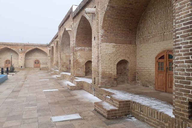 تبدیل کاروانسرای ماهیدشت به هتل به کجا رسید؟