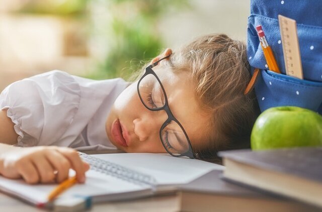 زمان خواب فرزندانتان را قبل از شروع مدرسه تنظیم کنید زمان خواب فرزندانتان را قبل از شروع مدرسه تنظیم کنید