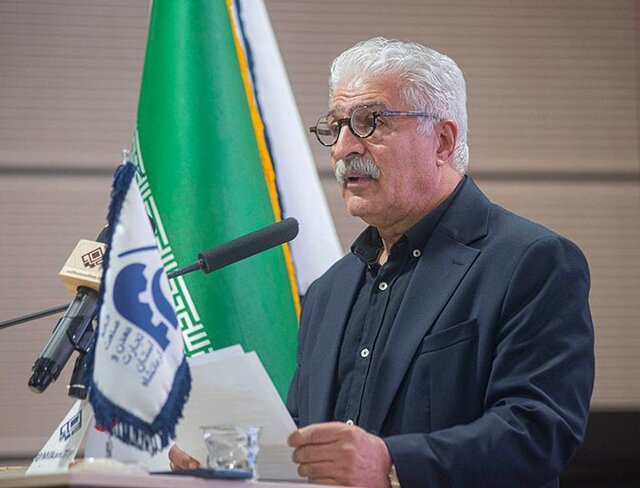 زنجیر خودتحریمی بر دست و پای صادرکنندگان!