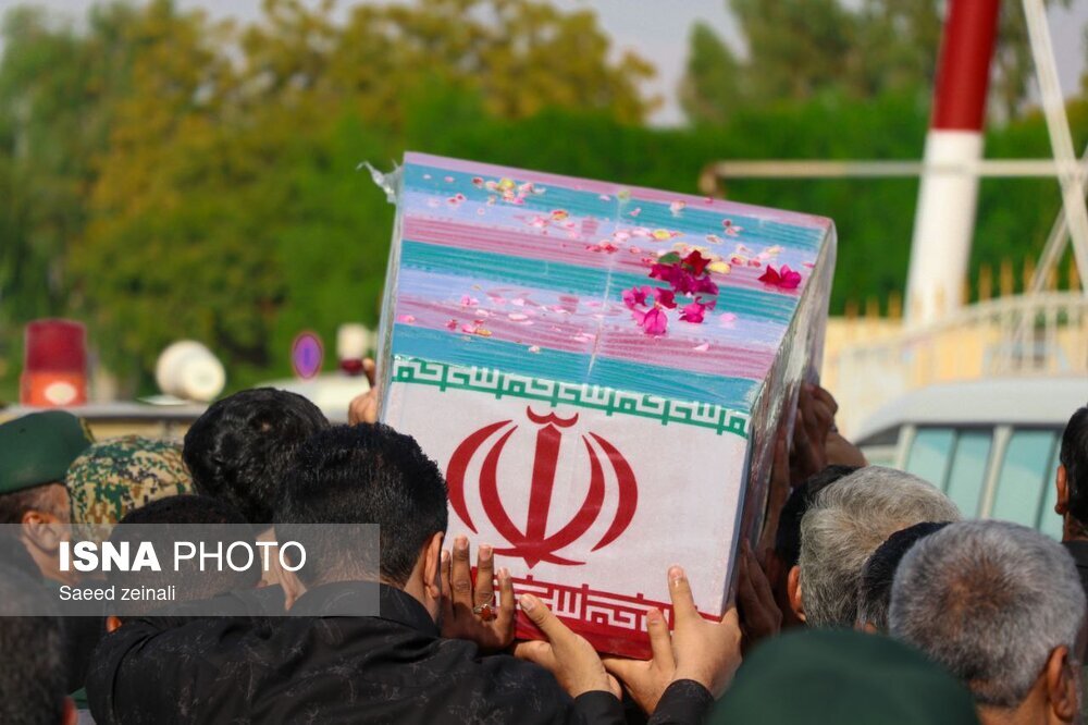 ورود پیکر مطهر ۷ شهید گمنام دوران دفاع مقدس به کرمانشاه