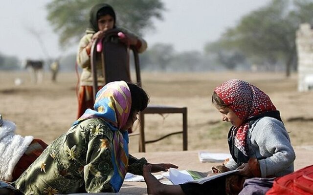 معاون آموزش و پرورش کرمانشاه: پیگیریم مانع بازماندن از تحصیلی کودکان شویم