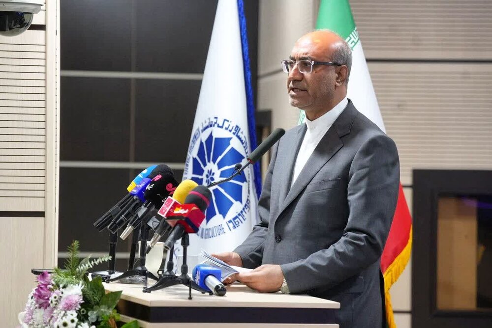 ۴۰ درصد صادرات ایران به عراق از مرزهای کرمانشاه انجام می‌شود/ از استانهای کم برخوردار حمایت شود