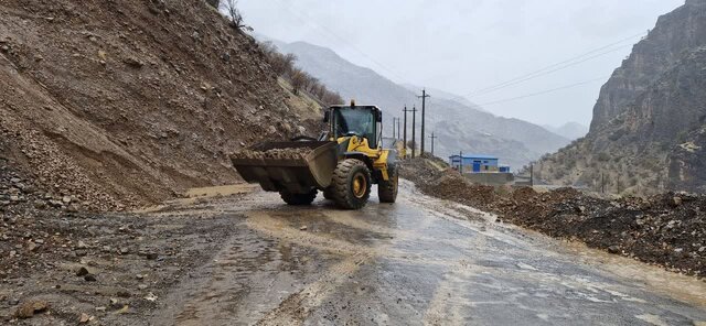 وقوع ۱۱۵ مورد ریزش در محورهای کرمانشاه در پی بارش‌های شدید