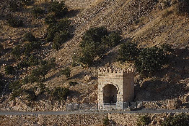 راز سربه مُهر یک بنای تاریخی در کرمانشاه