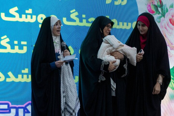 بیعت دختران کرمانشاه با رهبر انقلاب
