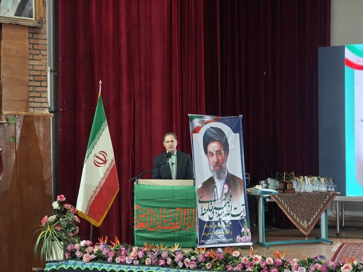 مدیرکل دفتر آموزش متوسطه نظری وزارت آموزشوپرورش:معلمها باید به سمت شخصیسازی آموزش بروند