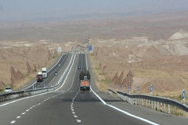 رشد ۱۱ درصدی تردد خودروها در جاده‌های مسیر زوار اربعین در کرمانشاه