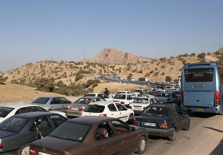 ترافیک پرحجم در مسیر بازگشت زوار اربعین در کرمانشاه