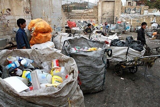 ۱۰ سال است پیگیر جابجایی مشاغل مزاحم کرمانشاه هستیم/ فقط اصناف پای کارند!