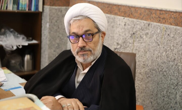لزوم حفظ ارتباط دانش‌آموختگان مدارس علمیه با حوزه‌های علمیه