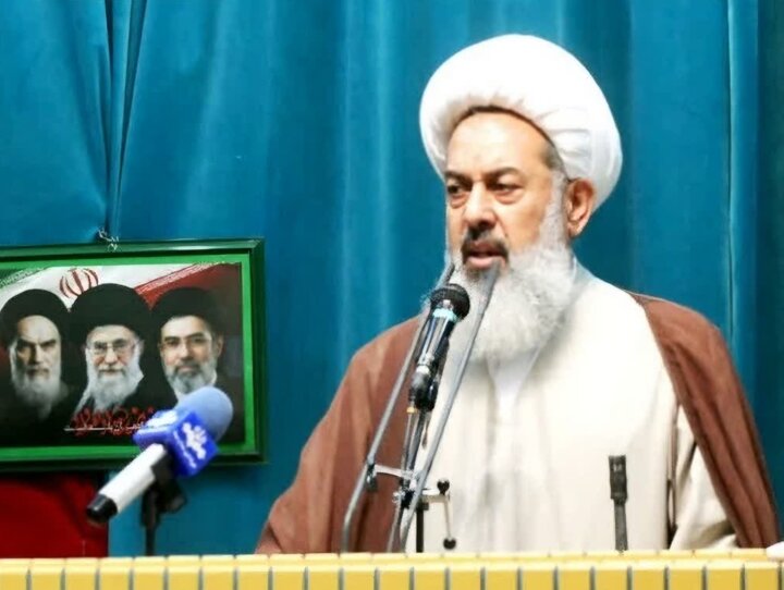 امام جمعه موقت کرمانشاه: با مفسدان اقتصادی قاطعانه برخورد شود