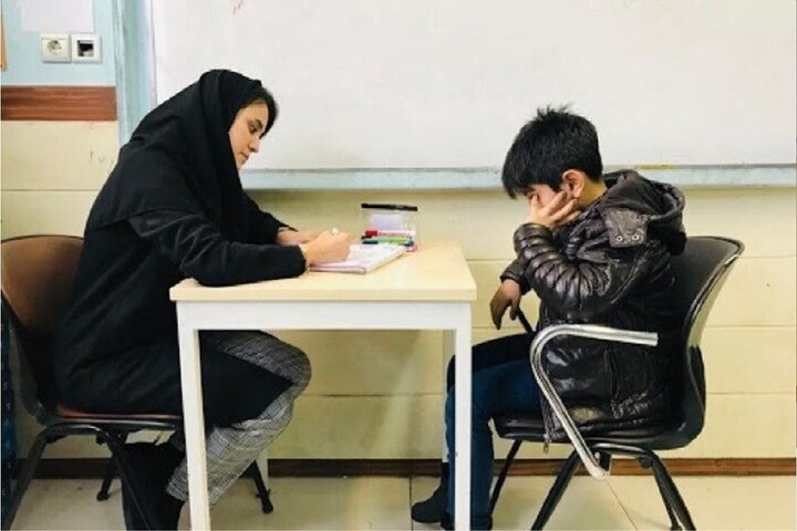 حضور ۶۰۰ مشاور در مدارس کرمانشاه/ خانواده‌ها به مشاوران مدارس اعتماد کنند