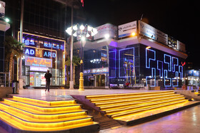 مجتمع های خرید در کیش به دلیل شیوع کرونا و عدم حضور گردشگر بسیار خلوت هستند