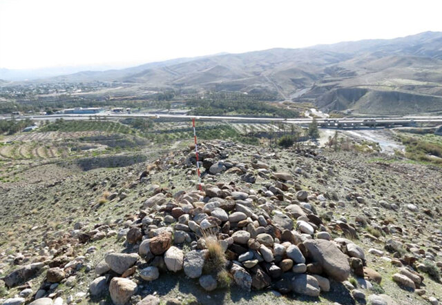 مجوزی برای اجرای لوله گذاری در عرصه گورستان تاریخی حاجی آباد صادر نکردیم