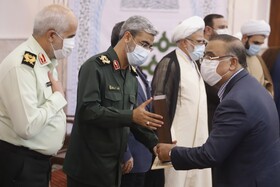 بزرگداشت اقامه اولین نماز جمعه پس از انقلاب اسلامی در بندرعباس