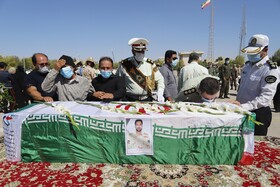 مراسم وداع و تشییع پیکر مطهر مرزبان شهید اصغر سالار پور در بندرعباس