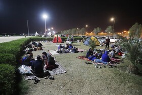اسکان شبانه مردم بندرعباس در پارکها پس از زلزله