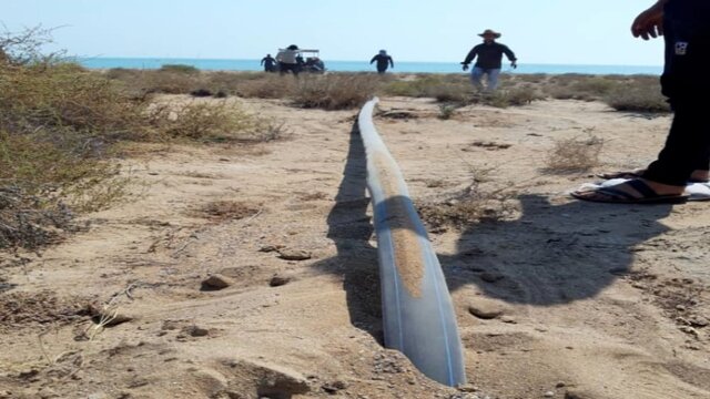 انهدام خط لوله ۲ کیلومتری انتقال سوخت قاچاق در سواحل ‌بندرعباس