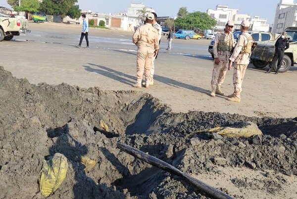 کشف خط لوله ۴ کیلومتری انتقال سوخت قاچاق در بندرعباس کشف خط لوله ۴ کیلومتری انتقال سوخت قاچاق در بندرعباس