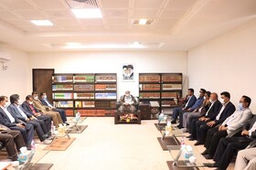 ایجاد اشتغال برای فقرا امری ضروری است/تنها به توزیع اقلام کمک معیشتی اکتفا نکنید