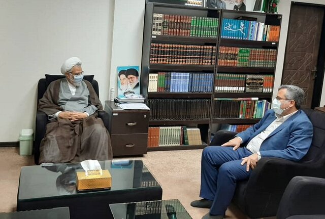  صنایع هرمزگان سالانه گزارشی از وضعیت استخدام نیروهای بومی ارائه کنند